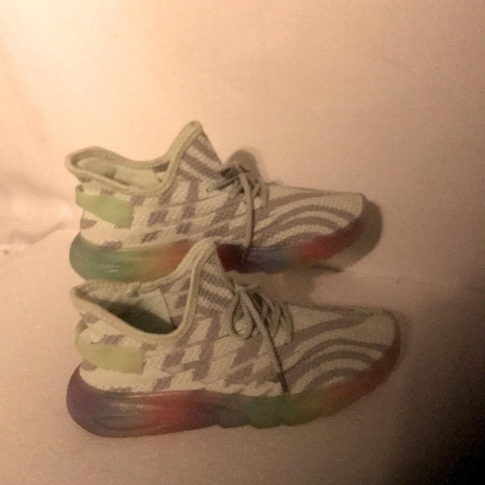 Wanted Ladies Sneakers sz 9